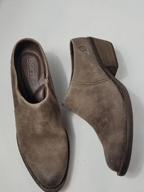 Born Men's Taupe Suede Chukka Boots